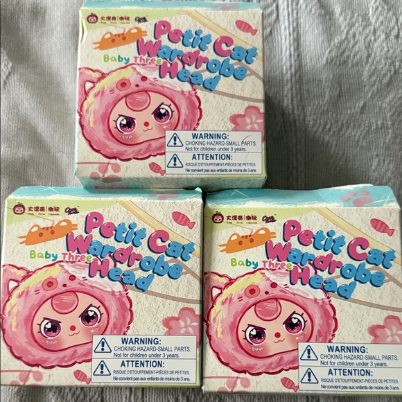 Baby Three Other - 3 Petit Cat Wardrobe Keychain